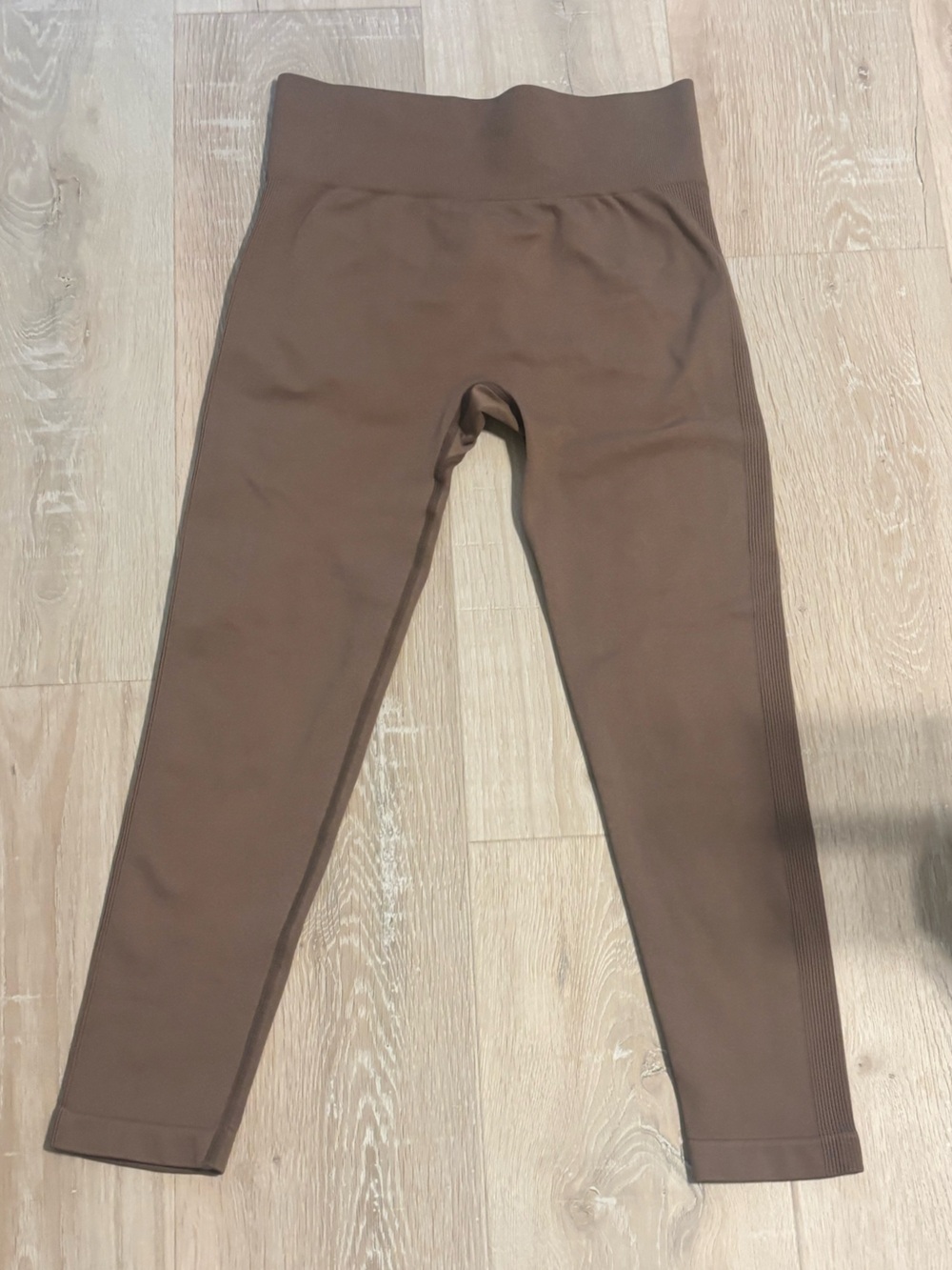 High-Waist Sculpting Butt Lifting Leggings in Chocolate Brown Size Medium